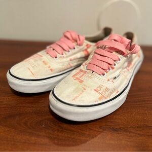 Vans Low-Top Sneakers in Pink and Cream with Printed Detail